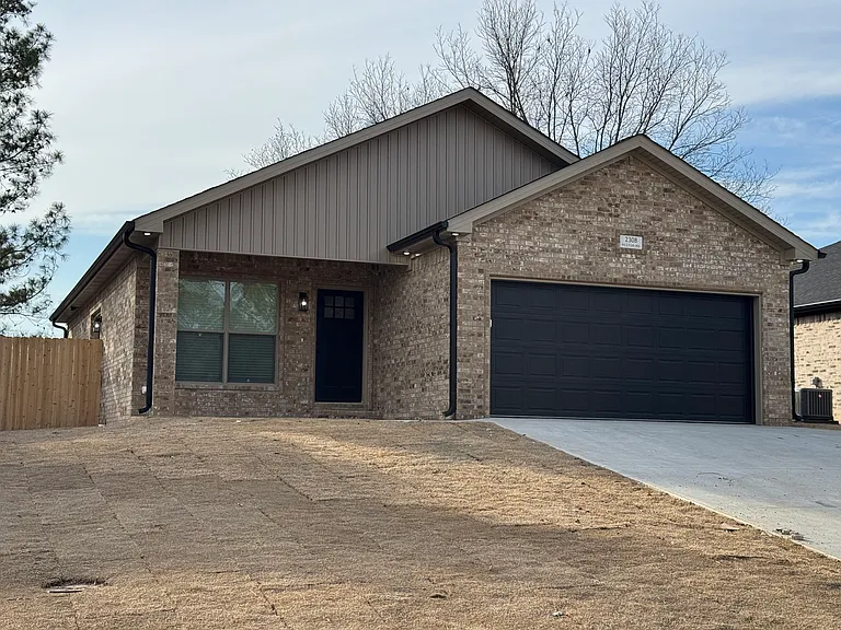 2308 Rector Rd — Photo 1