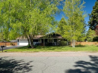 1421 Crescent Dr, Mount Shasta, CA, 96067