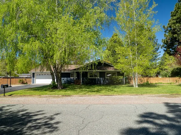 1421 Crescent Dr, Mount Shasta, CA 96067