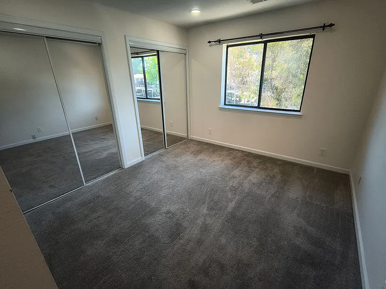 2827 Monument Blvd #24 — Photo 31