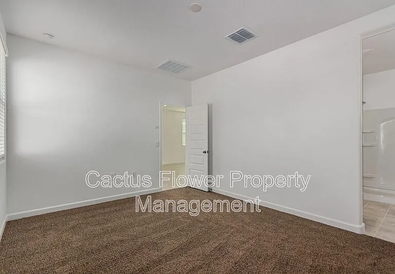 2037 W Shelly Ave — Photo 12