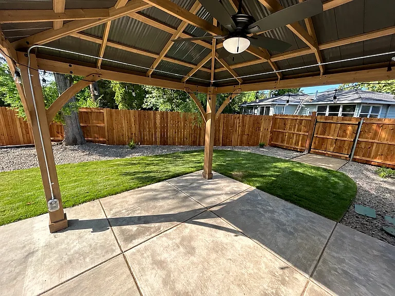 430 Murphy Rd #B — Photo 8