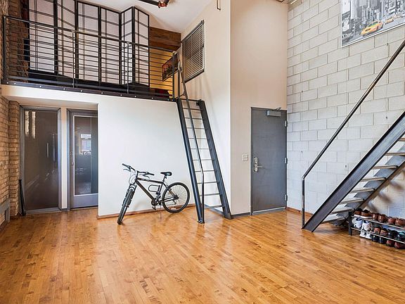 4th image of 801 Washington Ave N APT 321