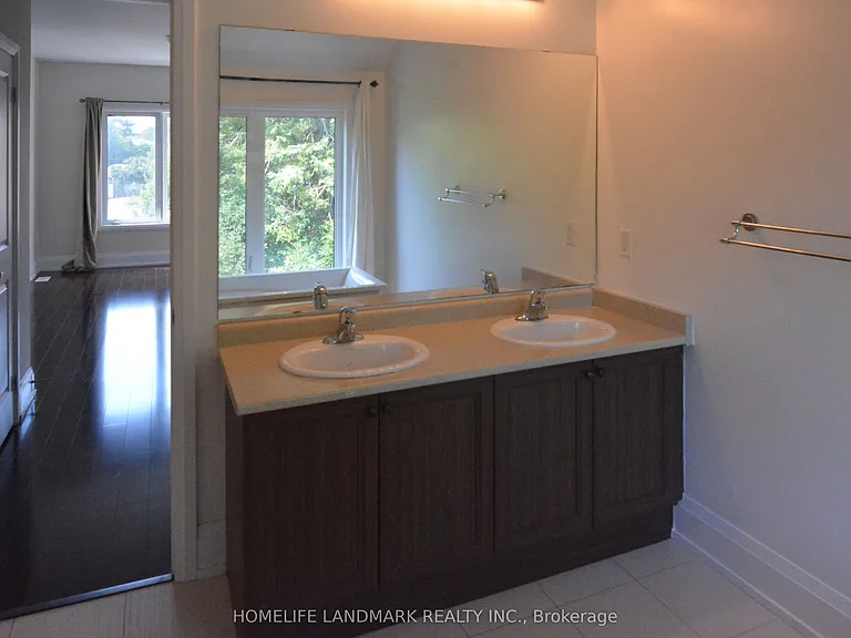 21 Kenneth Wood Cres — Photo 13