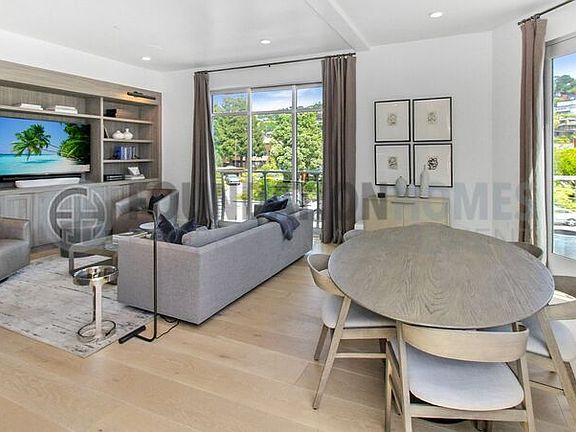 3rd image of 5 Juanita Ln