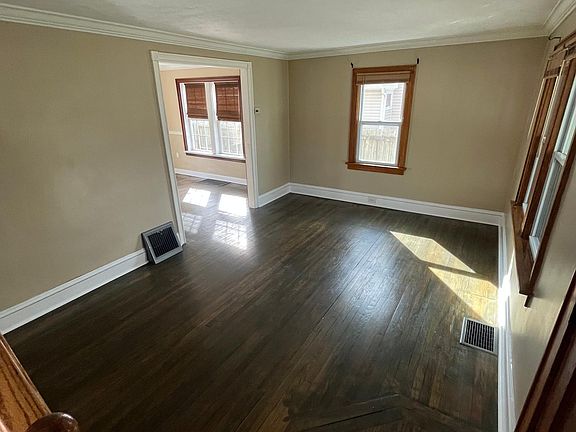 5th image of 465 E Park Blvd