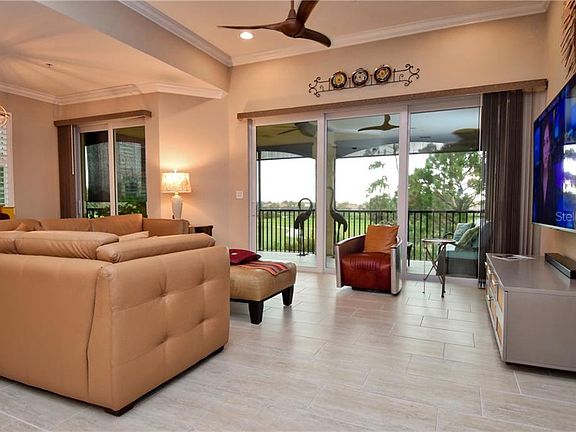 3rd image of 190 Bella Vista Ter #25C