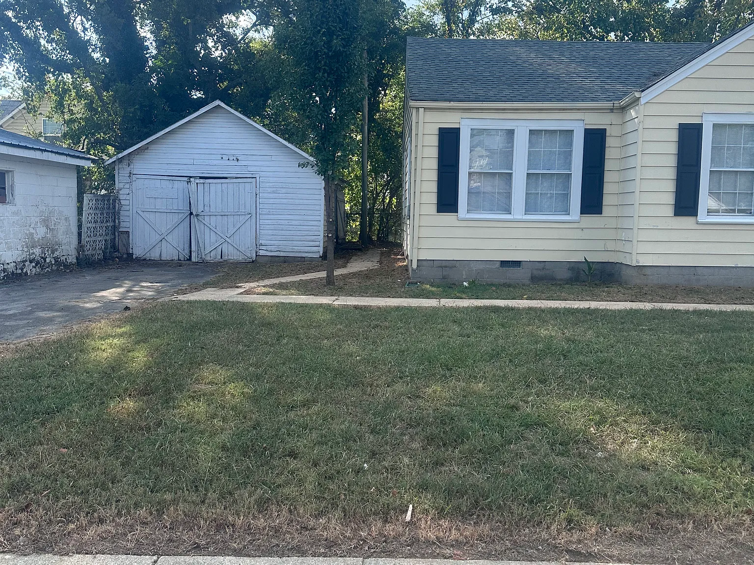 3 bed, 1446 sqft, $1,450 — Photo 2