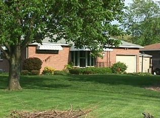 4979 Meadowbrook Rd, Williamsville, NY 14221