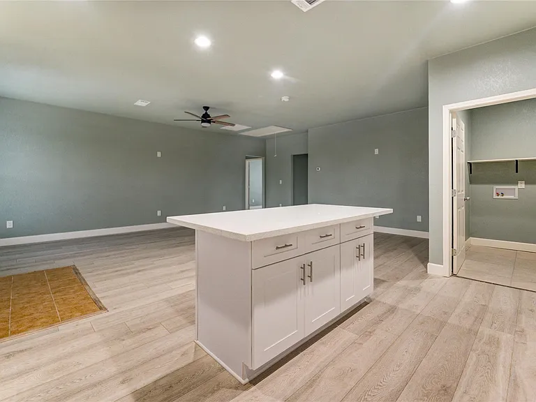 4323 Continental Dr — Photo 10