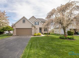 7091 Twin Lakes Rd, Perrysburg, OH 43551
