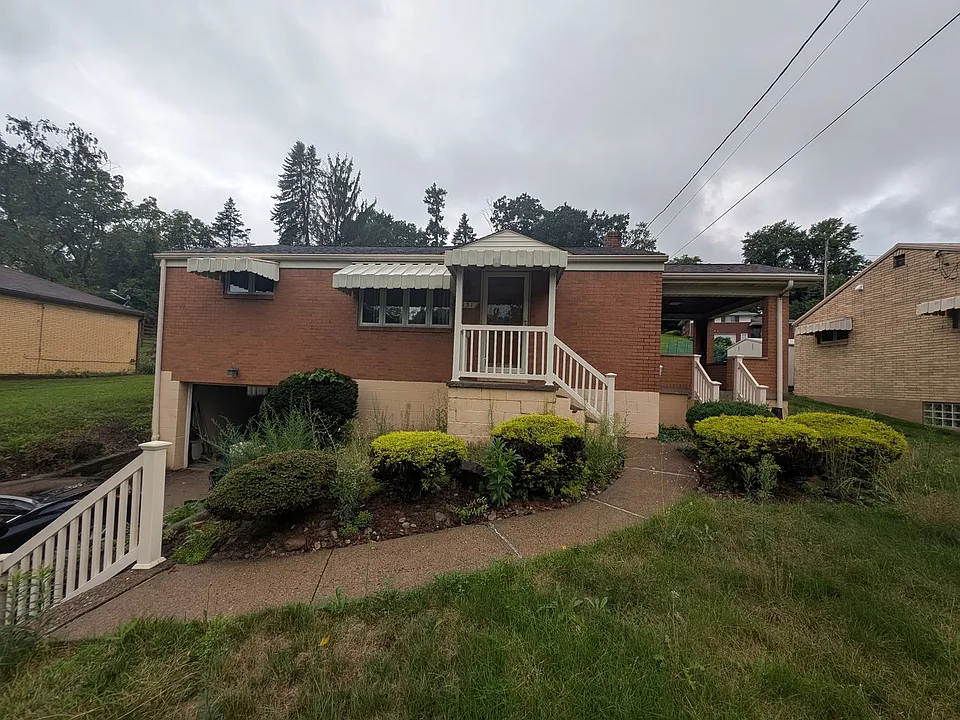631 Regis Ave