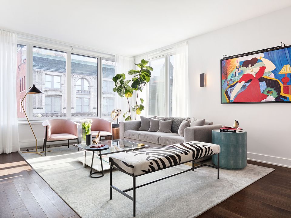 1st image of 5 Franklin Pl APT 14D