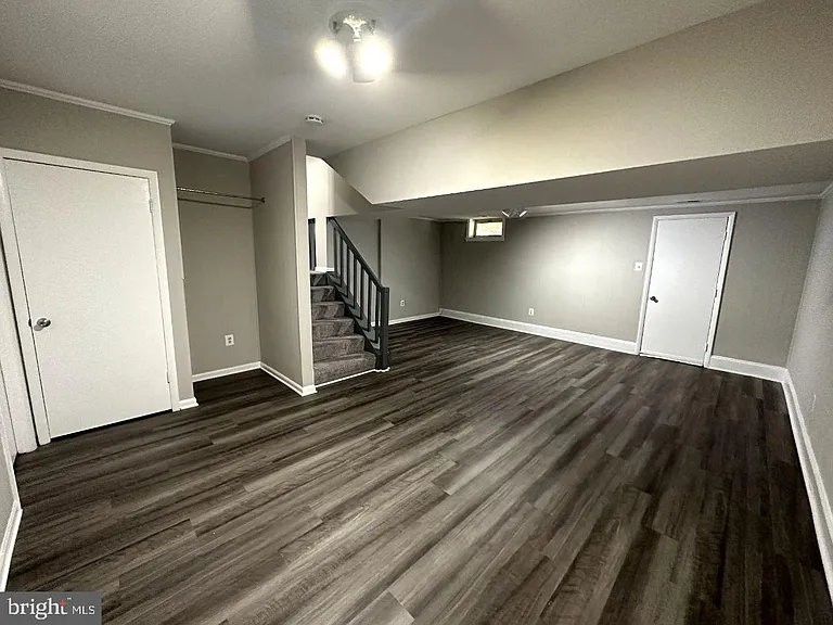 8121 Fenwick Ct — Photo 31