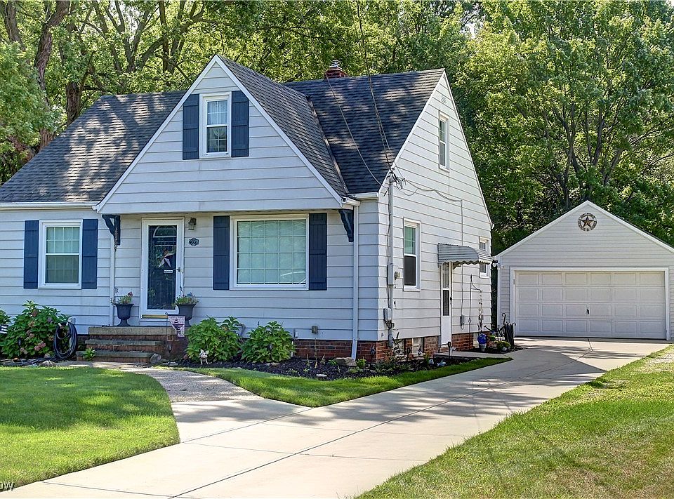 1st image of 23593 Hilliard Blvd