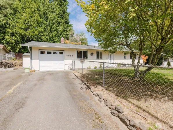 7029 Parkdale Drive NW, Bremerton, WA 98311