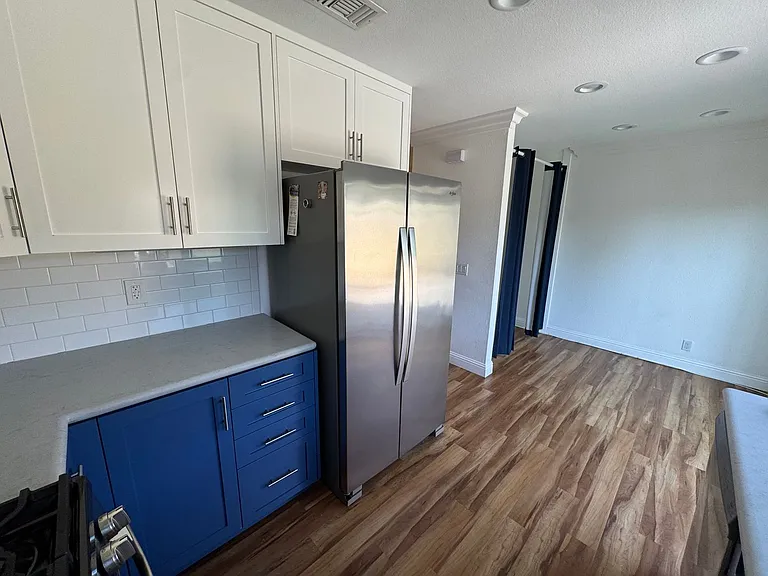 10818 Rexbon Ct — Photo 2
