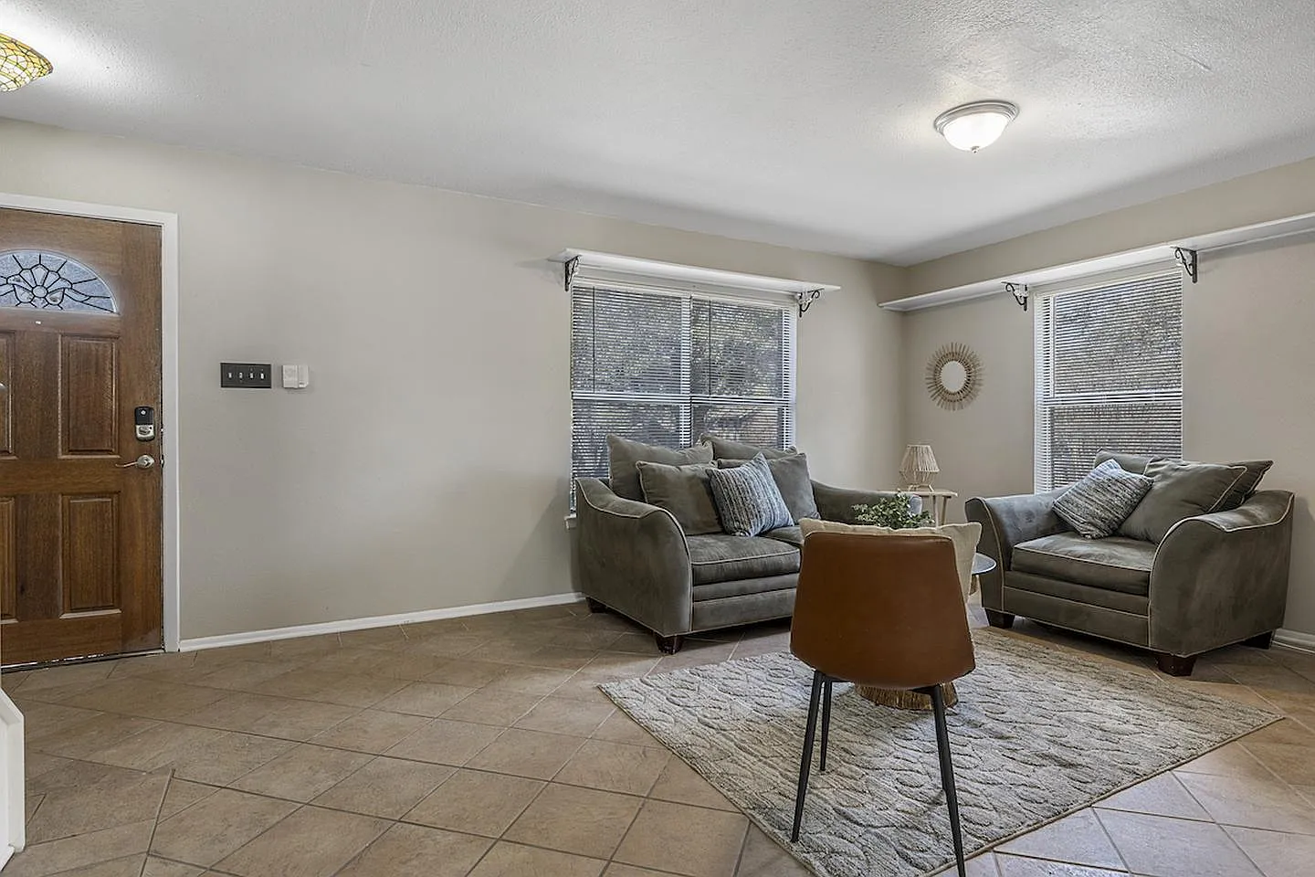 Stunning San Antonio Home in a Prime Location! — Photo 2