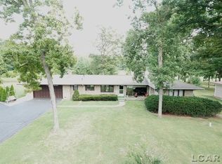 6123 Woodland Dr, Tecumseh, MI 49286