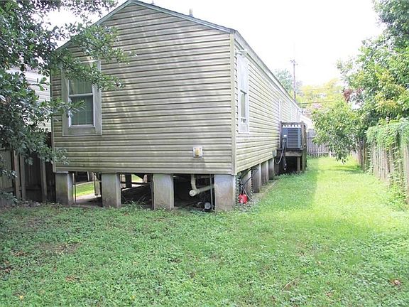 4th image of 1216 Odeon St