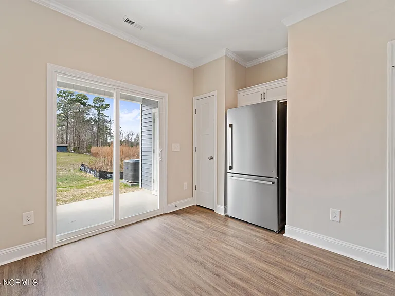611 Jacks Crossing Dr — Photo 7