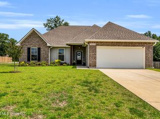 14295 Swan Ridge Cir, Gulfport, MS 39503