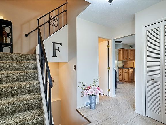 3rd image of 6789 Brookhaven Dr