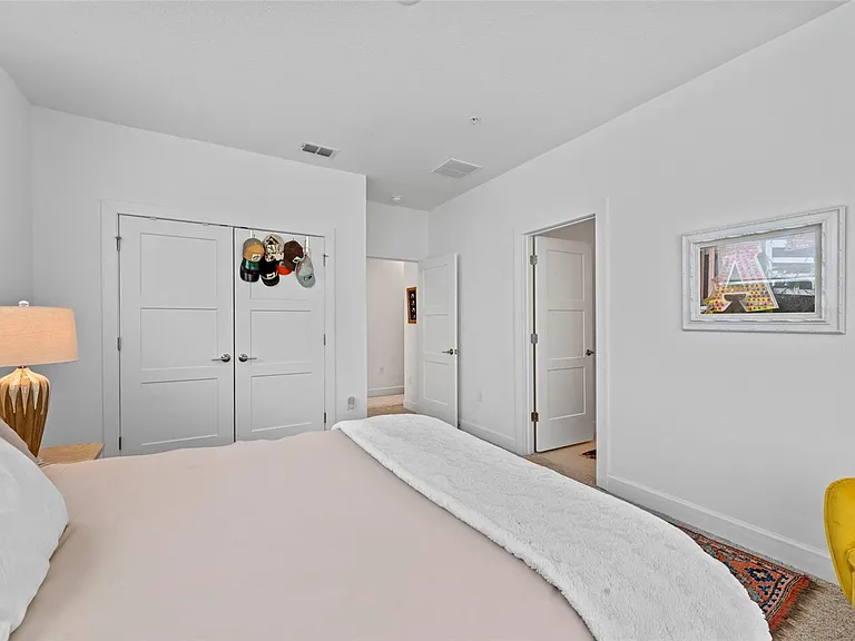 2621 1st Ave N #19 — Photo 22