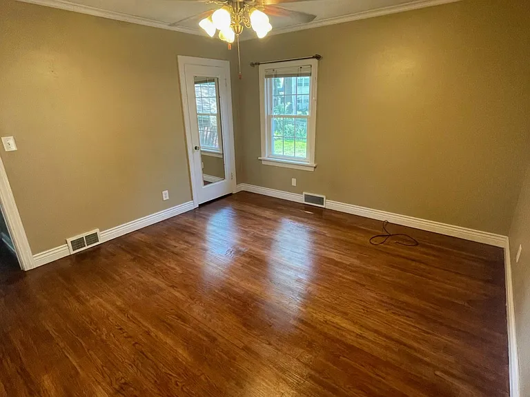 904 W Northcrest Ave — Photo 7