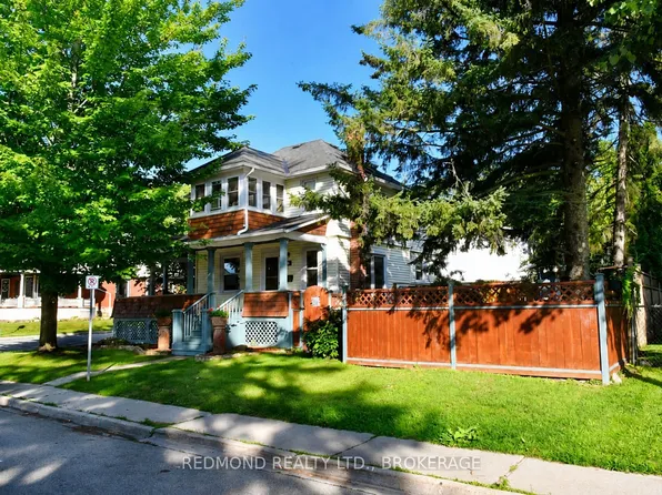 200 South St S, Gananoque, ON K7G 1A3
