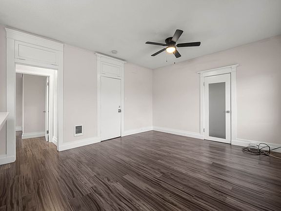 5th image of 2422 Sichel St APT 12