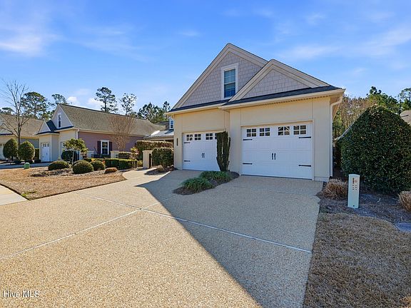 5th image of 1162 Evangeline Drive