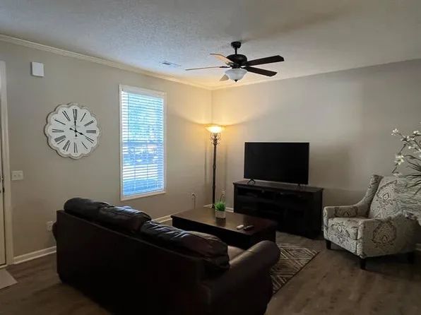 70 Townhouse Ct, Sumter, SC 29150