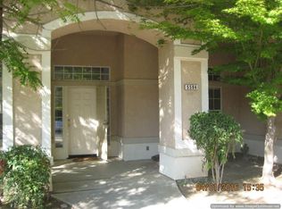 5594 W Bluff Ave, Fresno, CA 93722