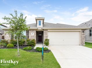 605 England St, Fate, TX 75189