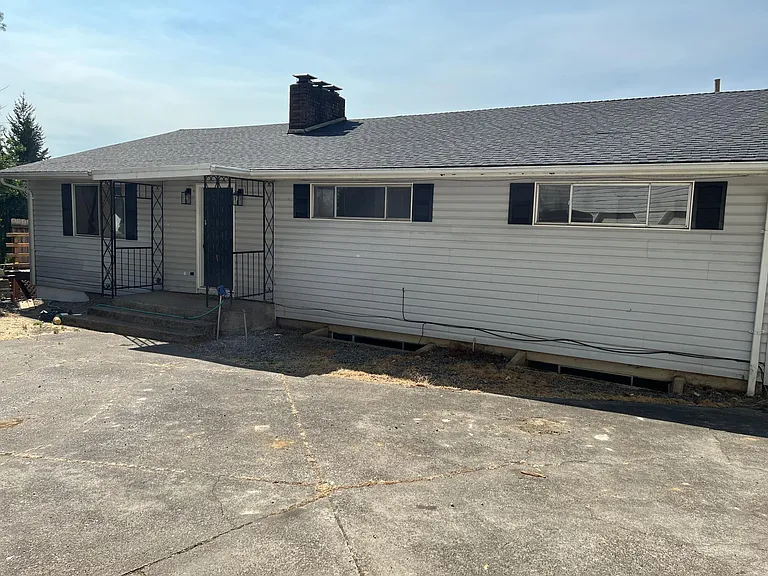 4108 NE Garden Dr #1 — Photo 1