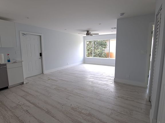 Large rear view window, almost floor to ceiling.