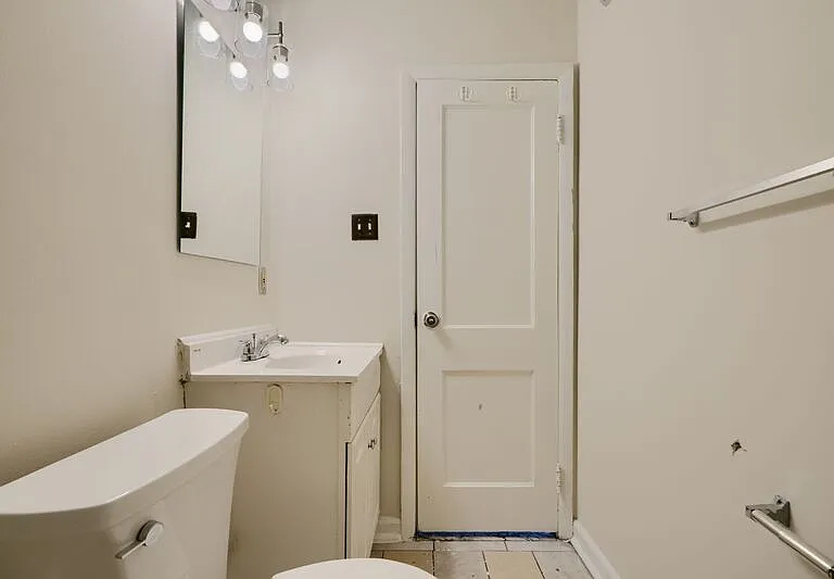2976 Cornwall Rd #1 — Photo 13