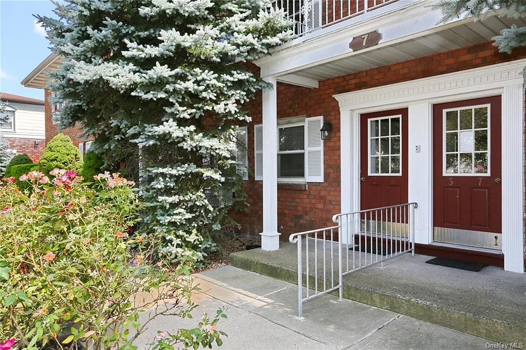 7 Normandy Village UNIT 2, Nanuet, NY 10954 Zillow