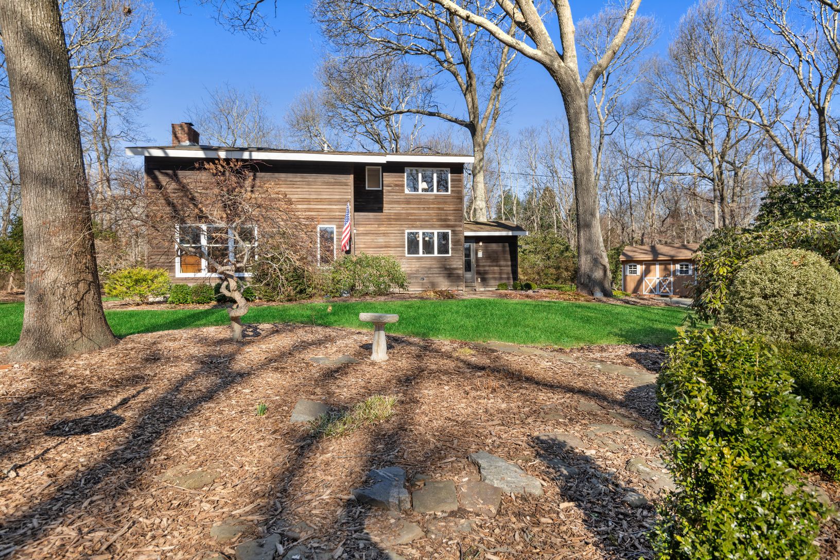  Front expansive property