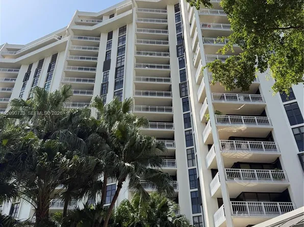 1000 Quayside Ter APT 1807, Miami, FL 33138