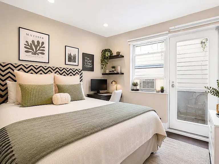 423 West St #1B — Photo 4