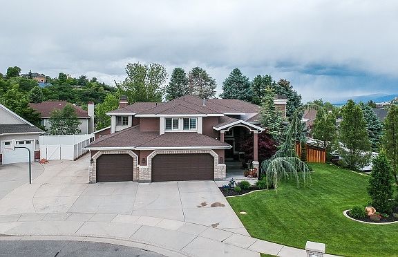 4th image of 3229 E Vista Grande Cir