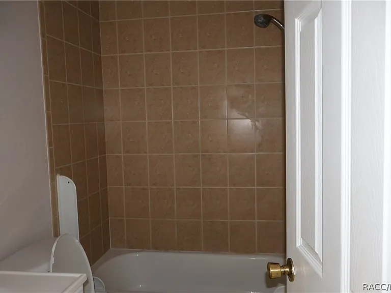 9047 N Travis Dr — Photo 6