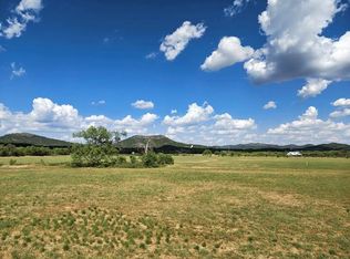 254 Possum Haw Holly Trl, Leakey, TX 78873