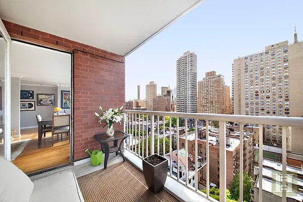 Sold by Halstead Real Estate | media 18