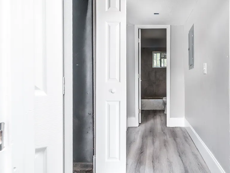 511 Gresham Park Dr #D — Photo 5