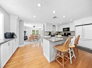 30 College Pond Rd, Plymouth, MA 02360