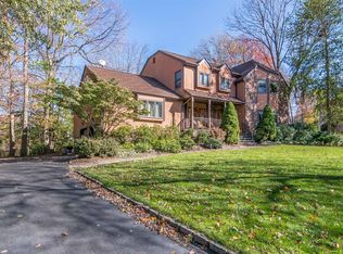 3 Champlain Ct, Randolph, NJ 07869