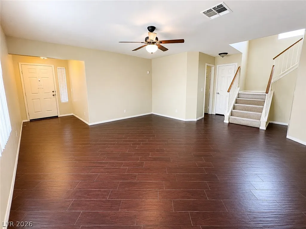 4 bed, 2.5 bath, 2080 sqft, $2,152 — Photo 4